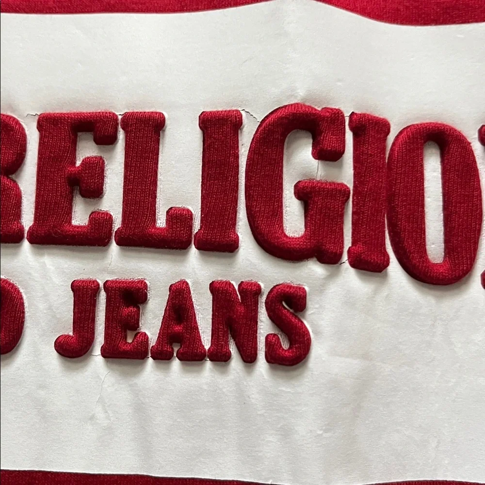 True Religion Red Dahlia Embossed Arched Logo Casual 100% Cotton Tee